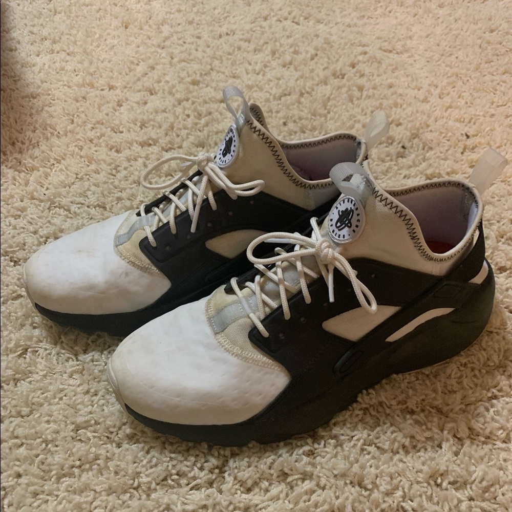 Men’s Huarache Runs